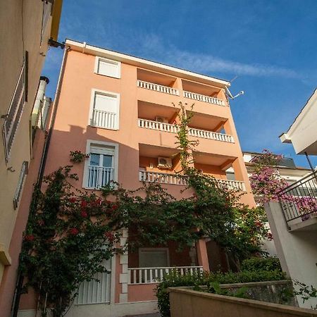 Apartments Knezovic Градац Экстерьер фото
